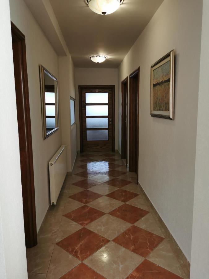 Apartments Deak Макарска Экстерьер фото